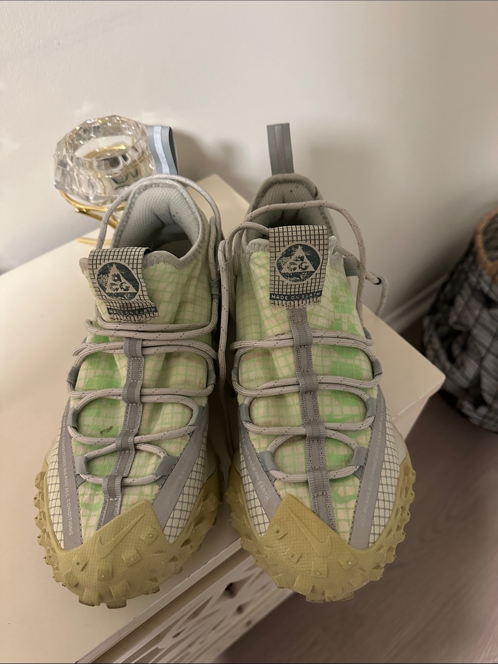 Unisex Nike ACG Light Green and Gray Trail Sneakers Men 5.5  women 7